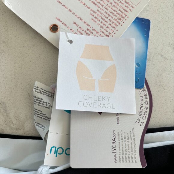 Rip Curl Hipster Cheeky Cut Bottoms - Size Small - NWT - Picture 3 of 7